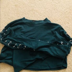 Brand new cute crop top perfect for fall or winter